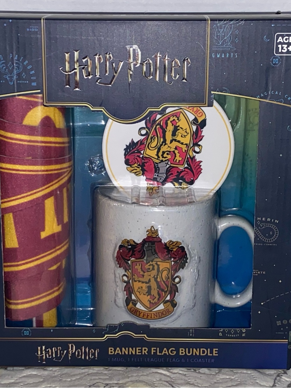 Warner Bros. Harry Potter Gryffindor Mug & Banner Set - Maroon and Gold